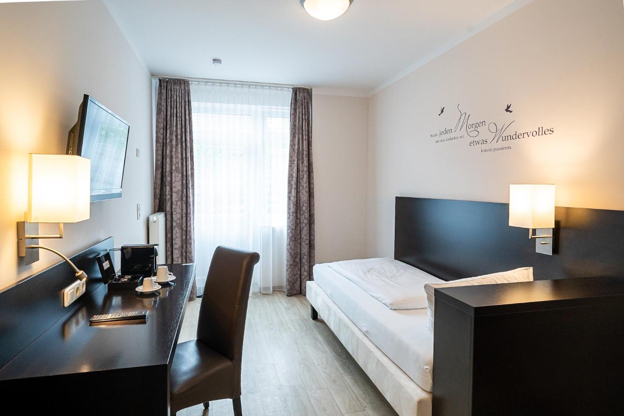 Sleepbeeone Wilhelmshaven Hotel 3*