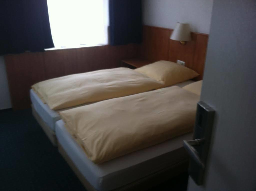 Sleepbeeone Wilhelmshaven Hotel 3*